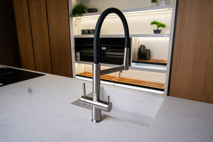 Dreifach-Armatur aus Edelstahl gebürstet und schwarz von WALUTAP, elegante 3-Wege-Wasserhahn für Badezimmer oder Küche